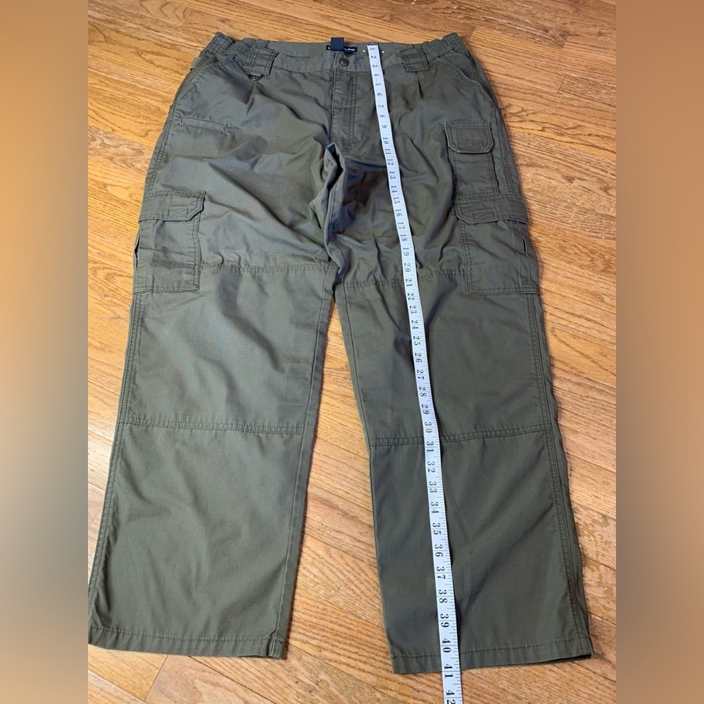 5.11 Tactical Series Cargo Pants | Size 40x30 | Olive Green Workwear - Picture 5 of 8